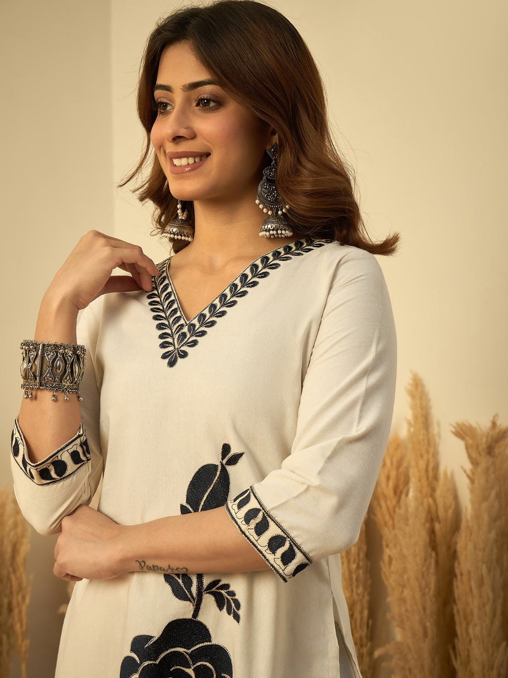 Women's Pure Cotton Kurta Pant Set with Thread Embroidery